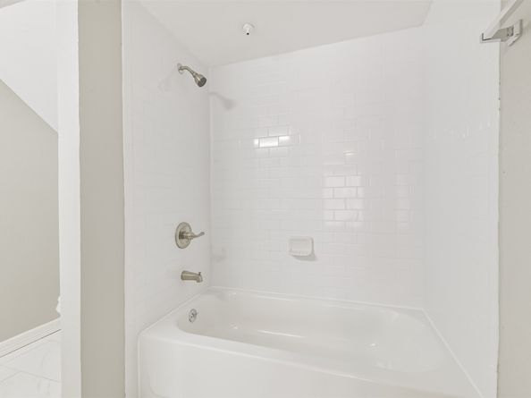 3130 Walnut Bend Lane 406, Houston TX 77042