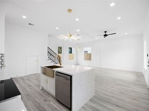 4212 Alvin Street A/B, Houston TX 77051