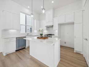 10923 Brookeshire Chase Lane, Houston TX 77043