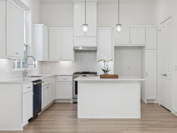 10923 Brookeshire Chase Lane, Houston TX 77043