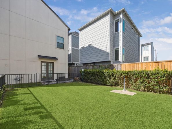 10923 Brookeshire Chase Lane, Houston TX 77043