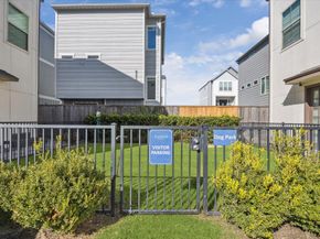 10923 Brookeshire Chase Lane, Houston TX 77043