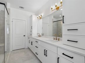 1031 S Victory Drive, Houston TX 77088