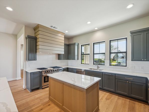 10362 Hunter Creek Lane, Conroe TX 77304