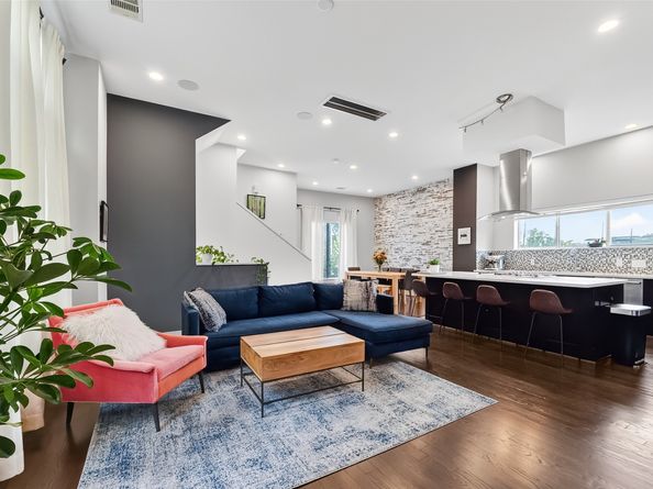 1817 Crockett Street C, Houston TX 77007