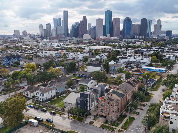 1817 Crockett Street C, Houston TX 77007