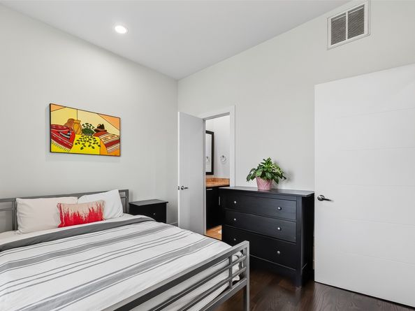 1817 Crockett Street C, Houston TX 77007