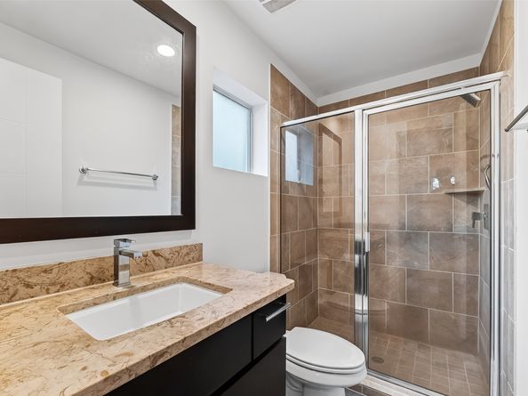 1817 Crockett Street C, Houston TX 77007