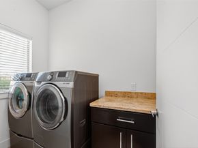 1817 Crockett Street C, Houston TX 77007