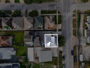 1817 Crockett Street C, Houston TX 77007