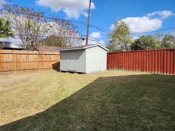 4214 Wuthering Heights Drive, Houston TX 77045