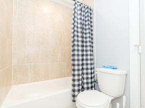 618 Maple Way AB, Houston TX 77015