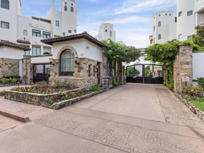 5215 Feagan Street A, Houston TX 77007