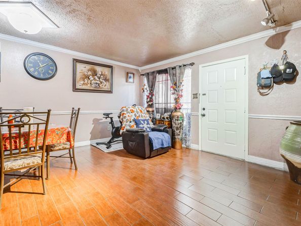 7313 Gulf Freeway 1011, Houston TX 77017