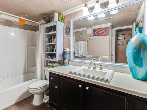 7313 Gulf Freeway 1011, Houston TX 77017