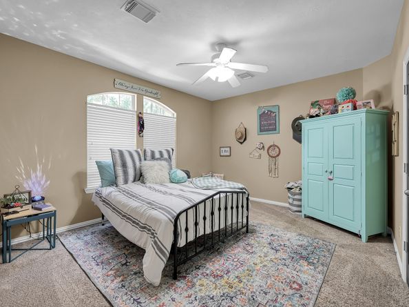 10308 Paradise Valley, Conroe TX 77304