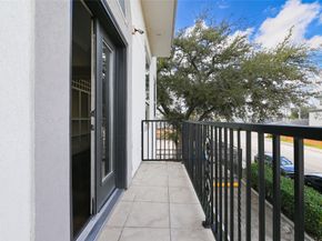 5801 Winsome Lane 201, Houston TX 77057