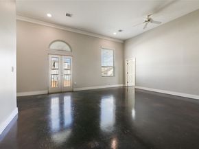 5801 Winsome Lane 201, Houston TX 77057