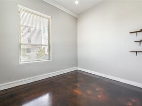 5801 Winsome Lane 201, Houston TX 77057