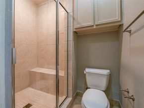 5801 Winsome Lane 201, Houston TX 77057