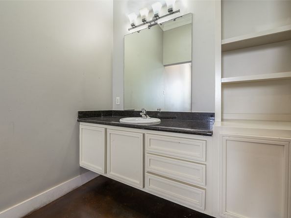 5801 Winsome Lane 201, Houston TX 77057