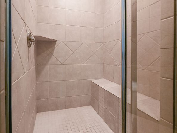 5801 Winsome Lane 201, Houston TX 77057