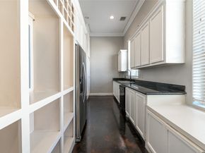 5801 Winsome Lane 201, Houston TX 77057