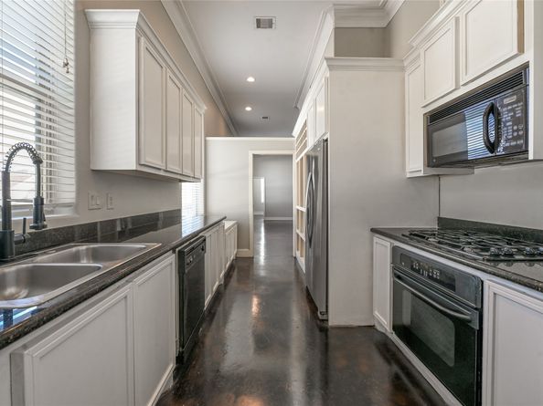 5801 Winsome Lane 201, Houston TX 77057