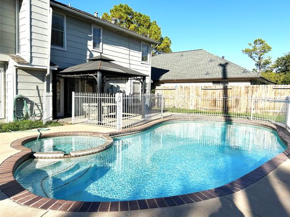 12923 Skymeadow Drive, Houston TX 77082