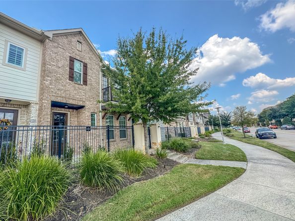 9503 Towne Lake Parkway, Cypress TX 77433