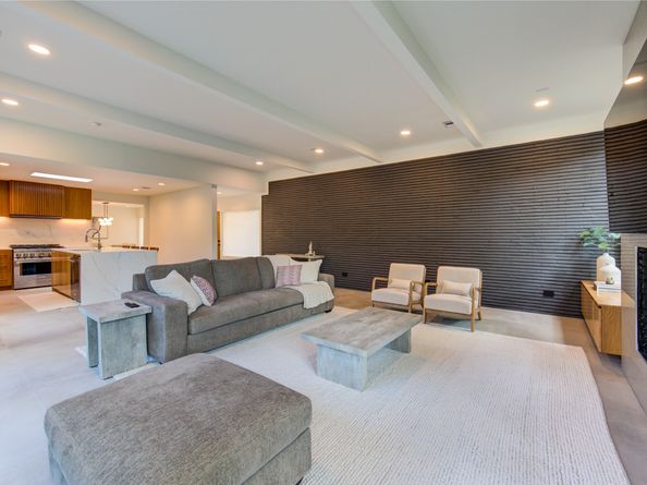 303 Isolde Drive, Houston TX 77024