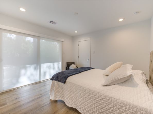 303 Isolde Drive, Houston TX 77024