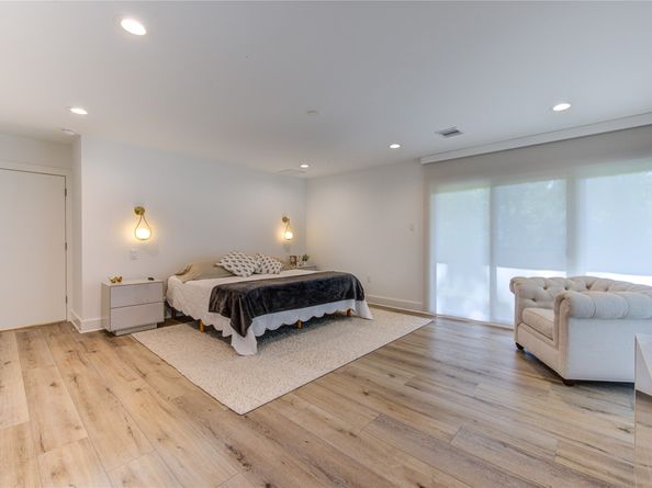 303 Isolde Drive, Houston TX 77024