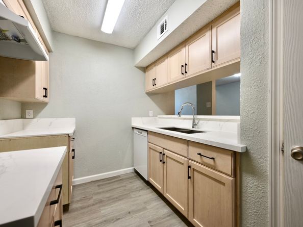 3200 S Gessner 204, Houston TX 77063