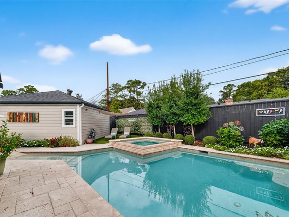 1130 Bethlehem Street, Houston TX 77018