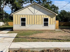 5713 Rietta Street, Houston TX 77016