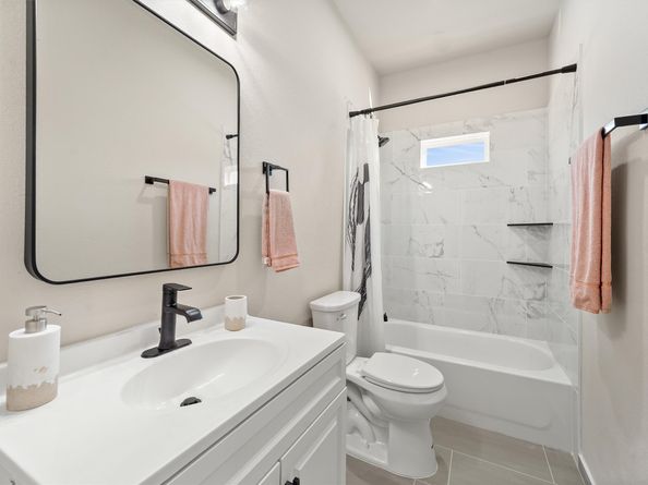 5713 Rietta Street, Houston TX 77016