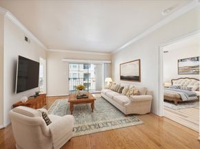 3231 Allen Parkway 3204, Houston TX 77019