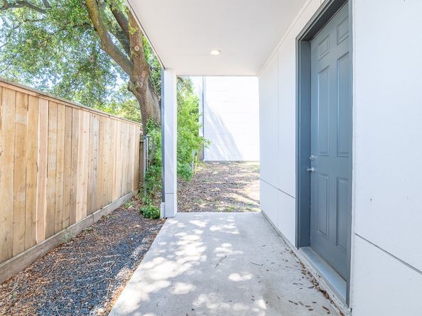 2414D Canal, Houston TX 77003