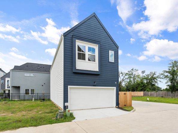 8302 Springwood Canyon Lane, Houston TX 77055