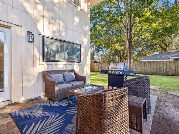 5827 Burlinghall Drive, Houston TX 77035