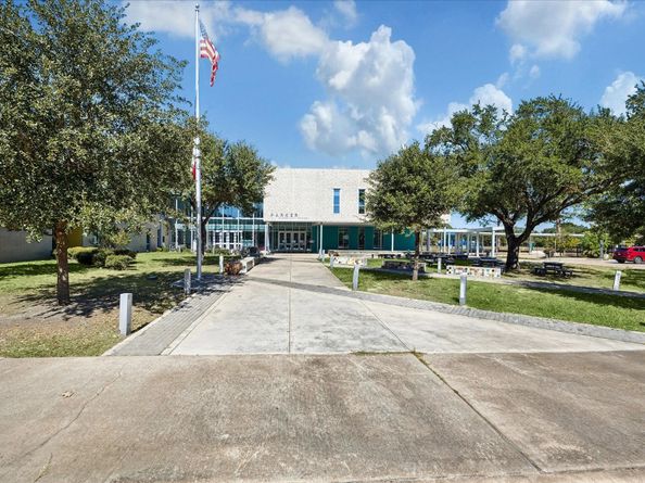 5827 Burlinghall Drive, Houston TX 77035