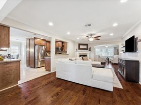 5827 Burlinghall Drive, Houston TX 77035