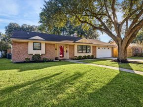 5827 Burlinghall Drive, Houston TX 77035