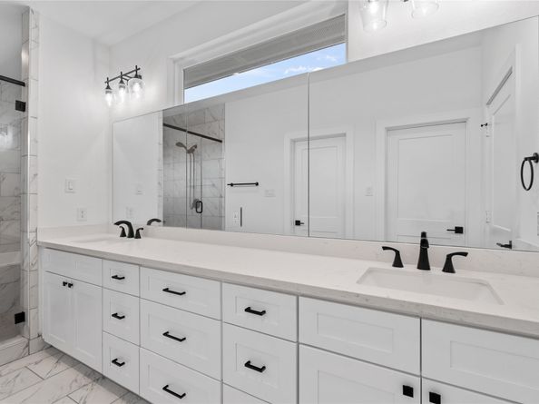 1222 Mcneil Street, Houston TX 77009