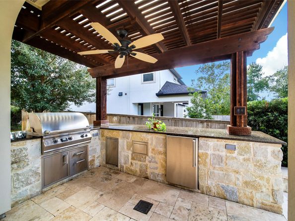 11 Hollyflower Place, The Woodlands TX 77375