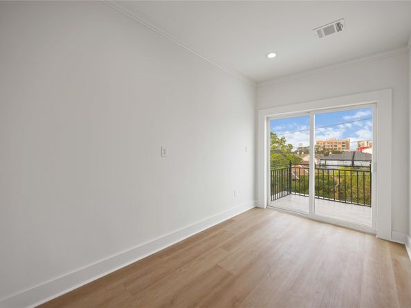 1413 Stanford Street, Houston TX 77019