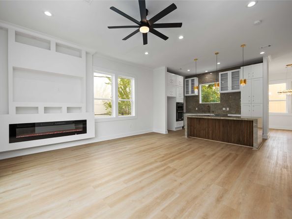 1413 Stanford Street, Houston TX 77019