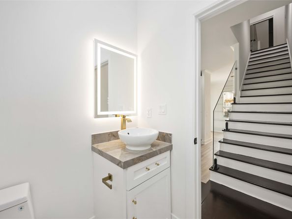 1413 Stanford Street, Houston TX 77019