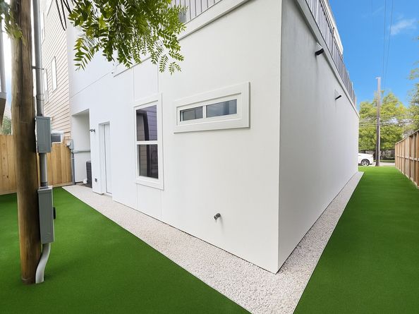 1413 Stanford Street, Houston TX 77019